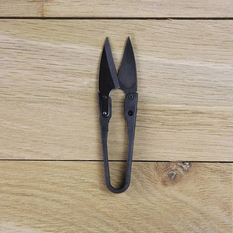 thread cutting scissors